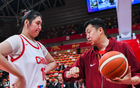 王治郅抵达北京！签约中国女篮，正式上任，新身份曝光，宫鲁鸣亲自推荐！