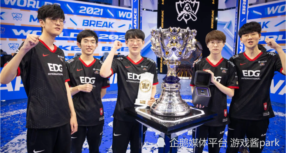 博德闪耀VS圣吉罗斯直播_博德闪耀VS圣吉罗斯免费无插件高清直播畅_博德闪耀VS圣吉罗斯直播全程高清观看